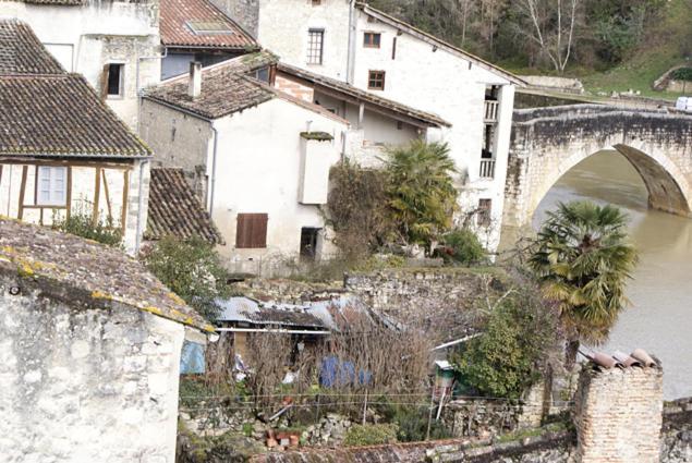 Hotel In The Heart Of Artists'S House Espiens Esterno foto