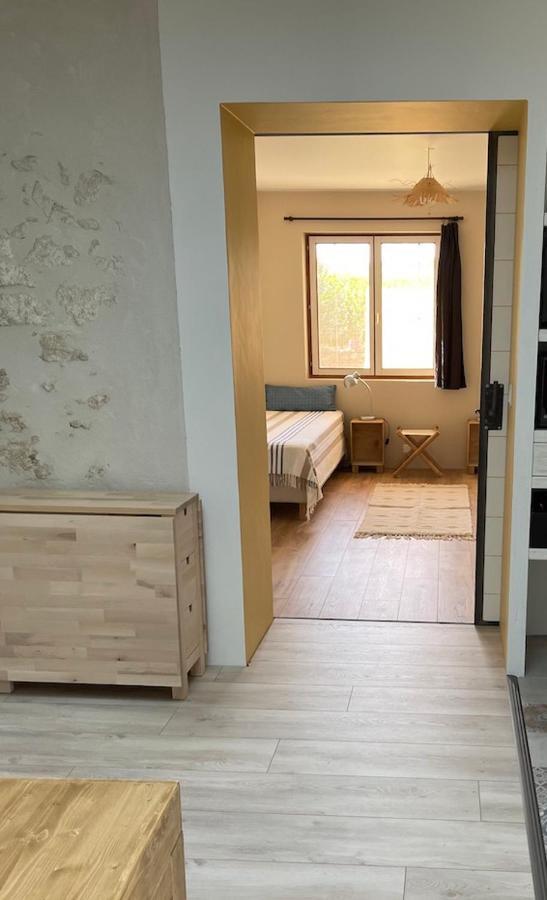 Hotel In The Heart Of Artists'S House Espiens Esterno foto